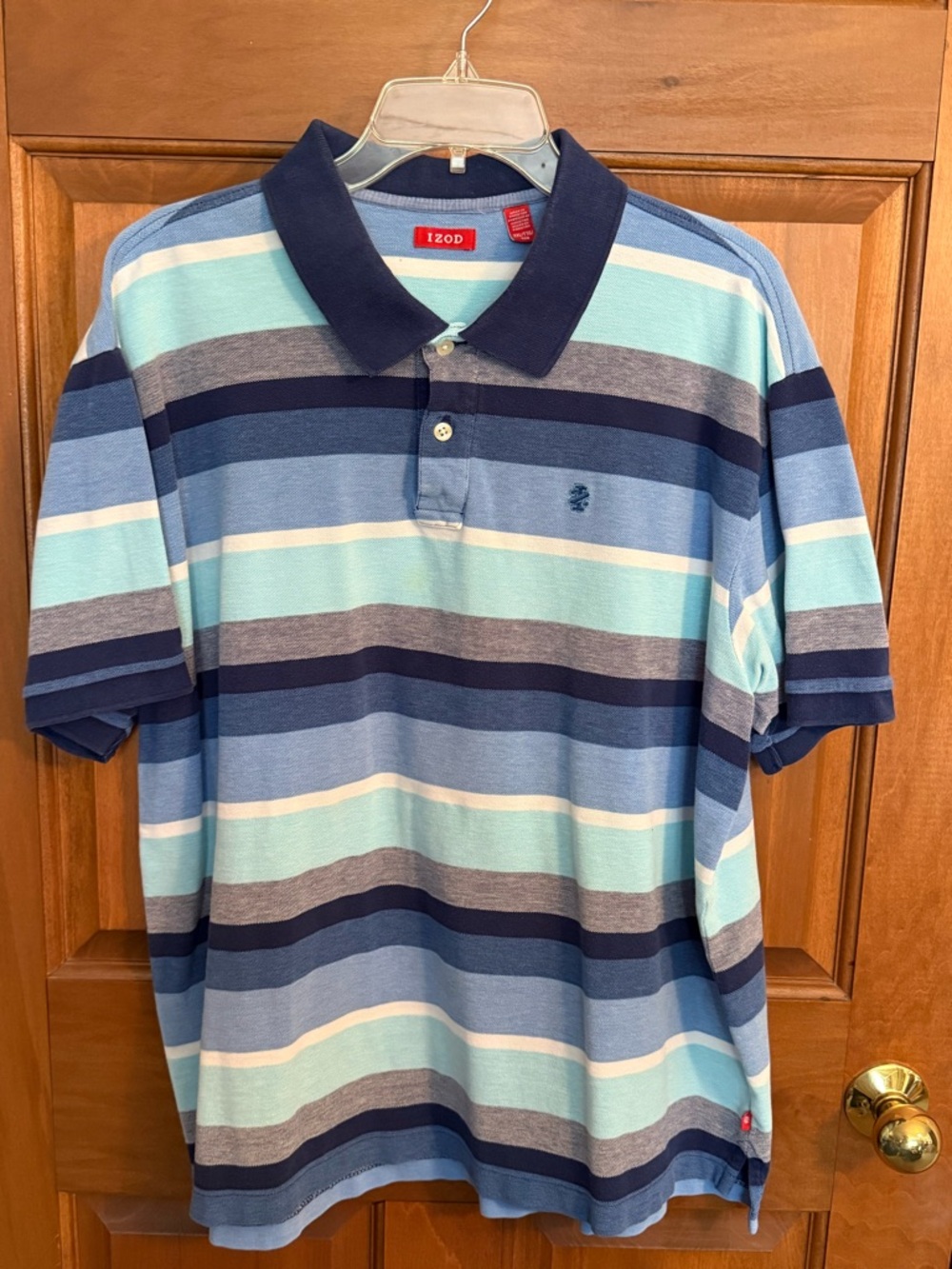 Izod Men's Navy and Light Blue Striped Polo
